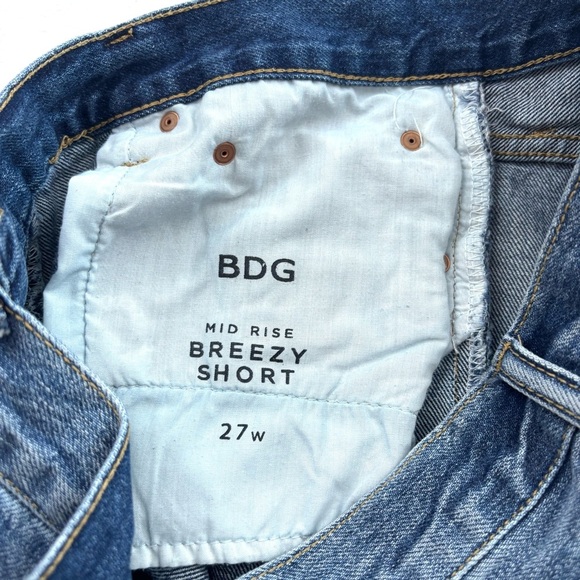 Urban Outfitter BDG ButtonFly Midrise Raw Hem 100% Cotton Breezy Jean Short (27) - Picture 10 of 16